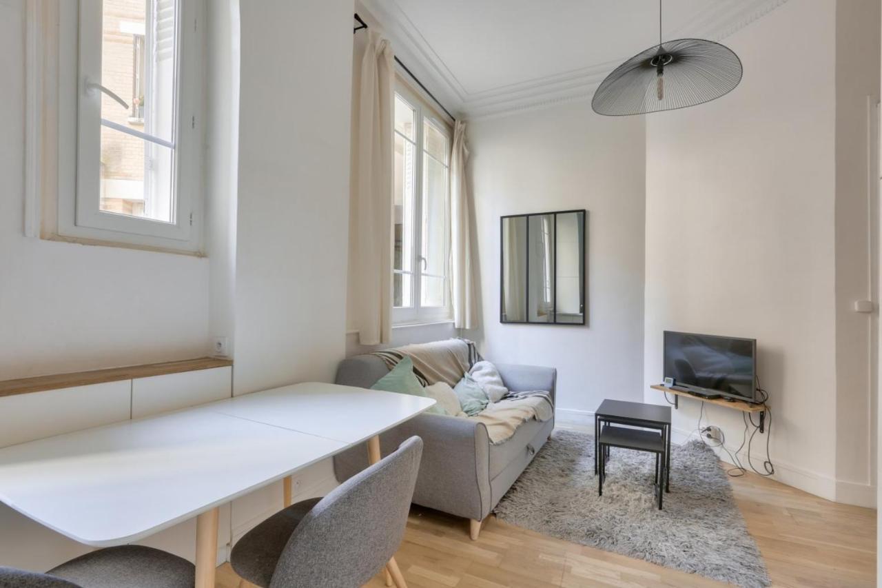 Charming Studio - Paris 18Th District Apartment Exterior photo